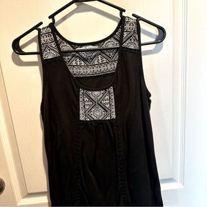 Maurice’s top black